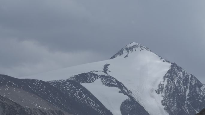 新疆 雪山 延时