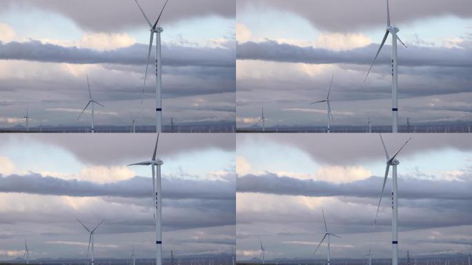 戈壁滩上风力发电场