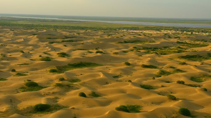 直升机航拍内蒙古鄂尔多斯市库布齐沙漠60