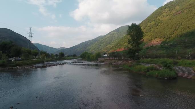 山间水库视频土坝河流河畔