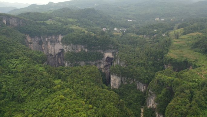 原创 重庆武隆天坑天生三桥喀斯特地貌航拍