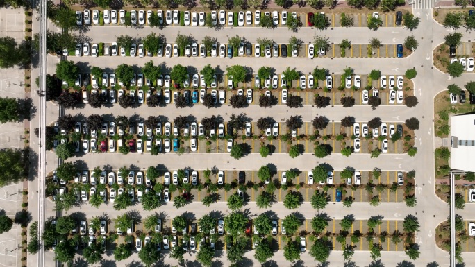 比亚迪停车场汽车消费市场共享经济新经济