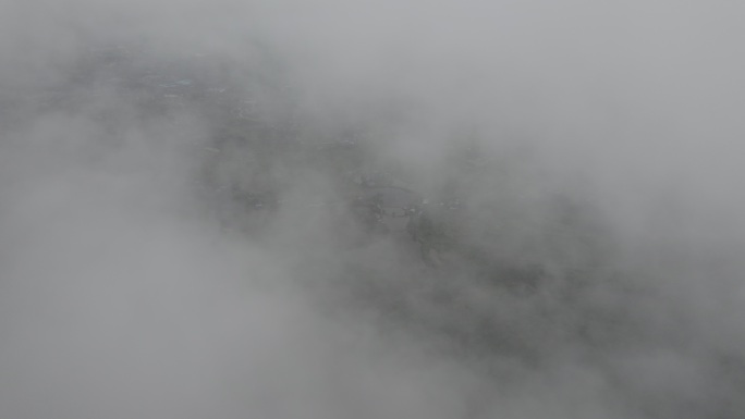 航拍云雾笼罩下乡村丨Dlog丨原始素材