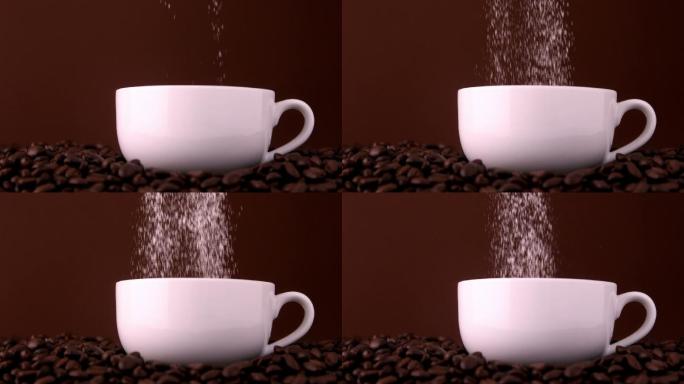 慢动作将糖倒入白咖啡杯