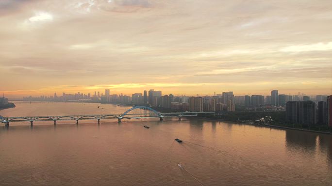 航拍杭州钱塘江两岸复兴大桥四桥日出延时