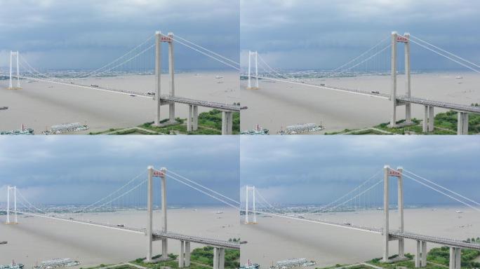 江苏泰州市长江泰州大桥