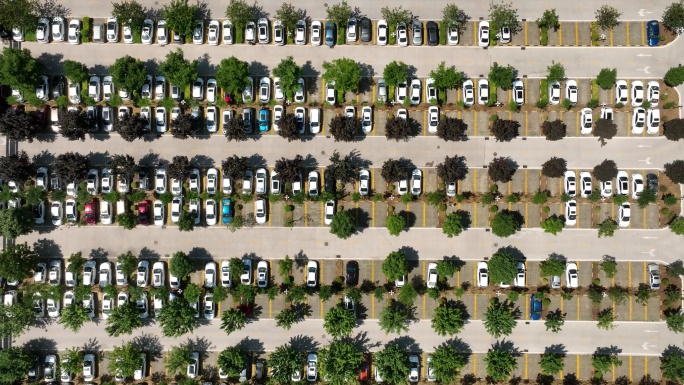 比亚迪停车场汽车消费市场共享经济新经济