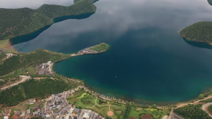 原创 云南泸沽湖里格半岛自然风光航拍