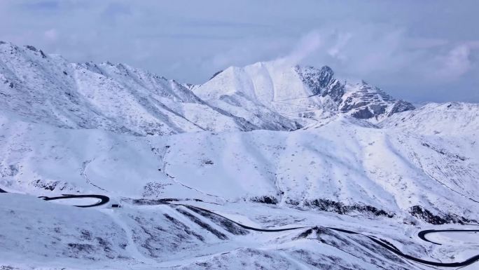 原创视屏雪山