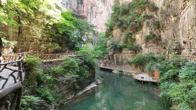 航拍山西太行山大峡谷峡谷穿行