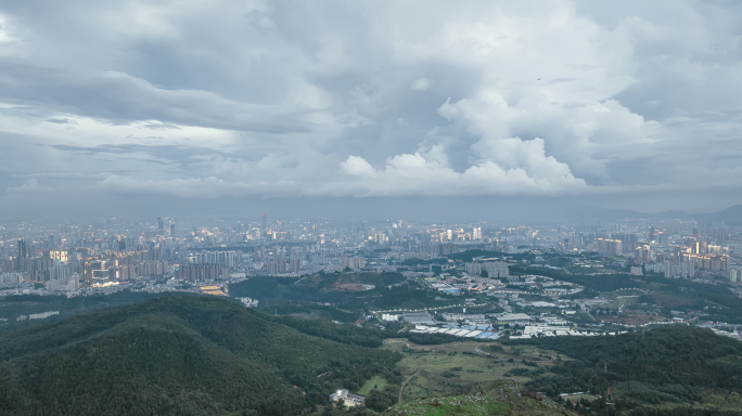 【5K】长虫山俯瞰昆明，昆明暴雨前夕航拍