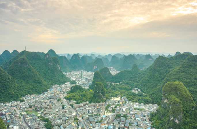 桂林阳朔县城山水日落大气全景风光风景