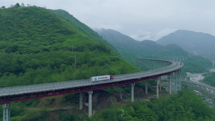 高速公路物流车