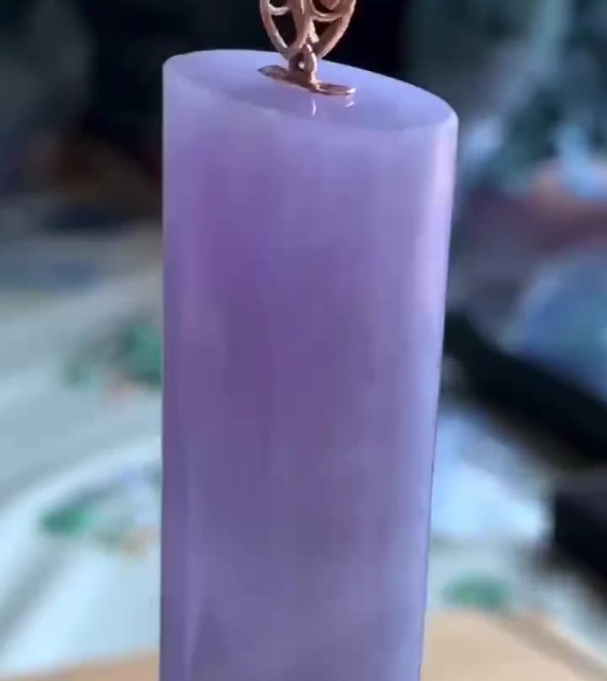 翡翠紫罗兰圆柱