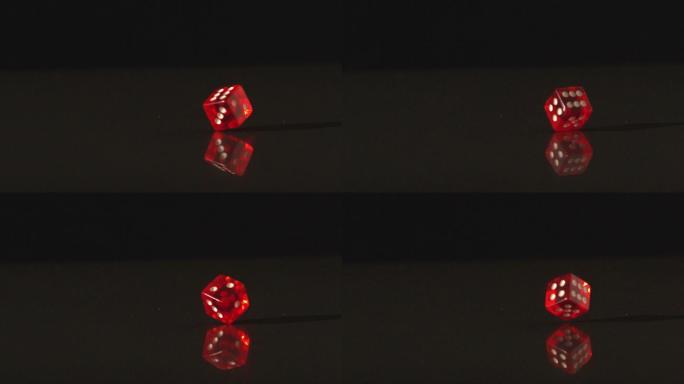 一颗红色的骰子在转动特写