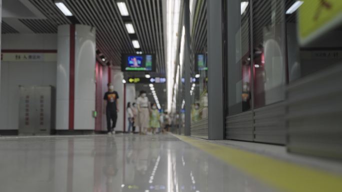 上海地铁上班人群人流快节奏城市生活