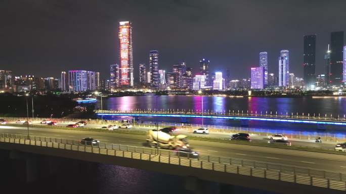 繁华交通车流夜景