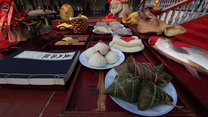 祭祖祭祀贡品祭品猪头鱼粽子馒头年糕粮食