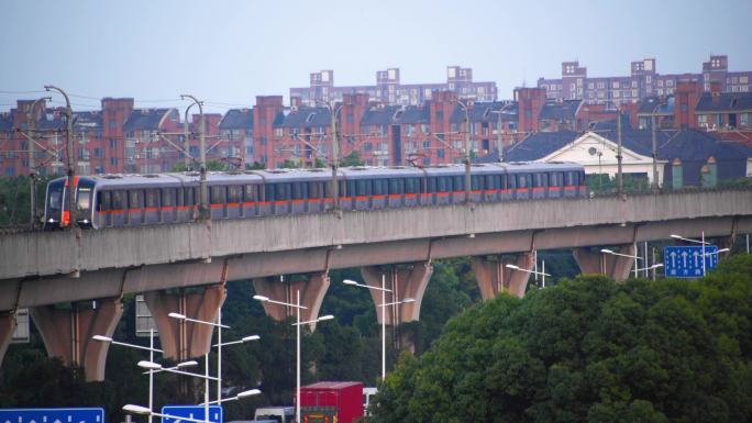 上海市的城市轨道列车景观