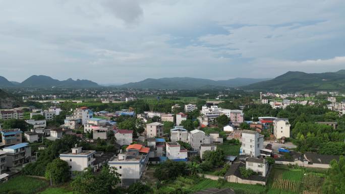 乡村 小镇 远山 航拍 无人机 天空