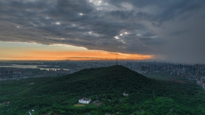 合肥大蜀山云海