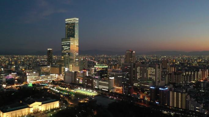 原创 日本大阪通天阁都市天际线夜景航拍