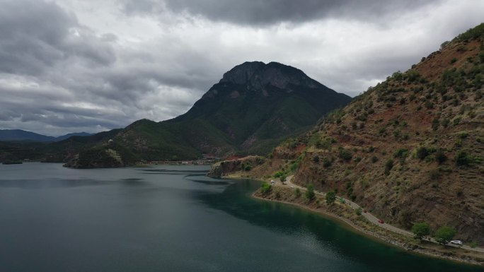 原创 云南泸沽湖格姆女神山自然风光航拍