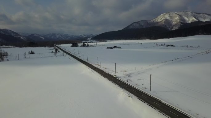 原创 日本北海道雪原公路自驾游风光航拍