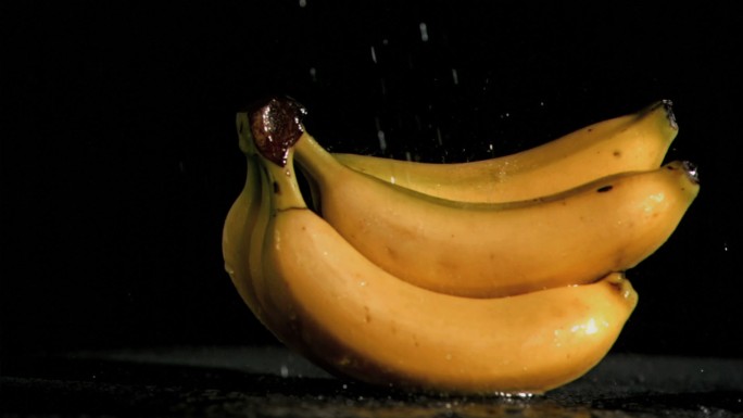 被水打湿的香蕉特写
