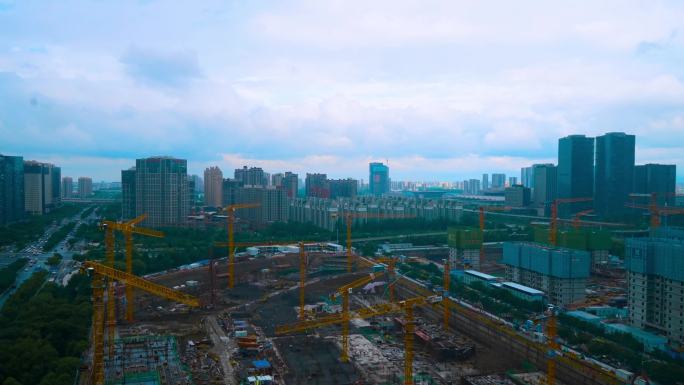 雨前雨后郑州城市建设加班加点4K