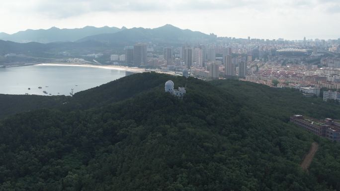 航拍夏季的山东威海玛伽山天文台