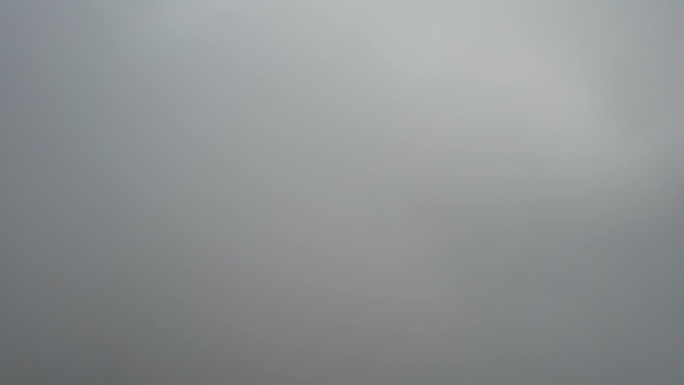 航拍云雾之中的威海国际海水浴场