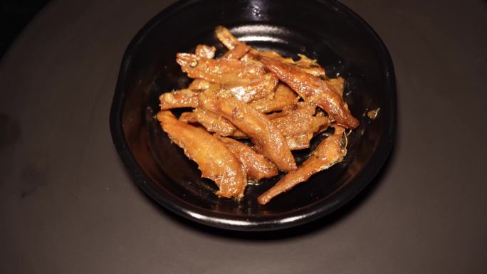 炸小鱼干酥鱼零食