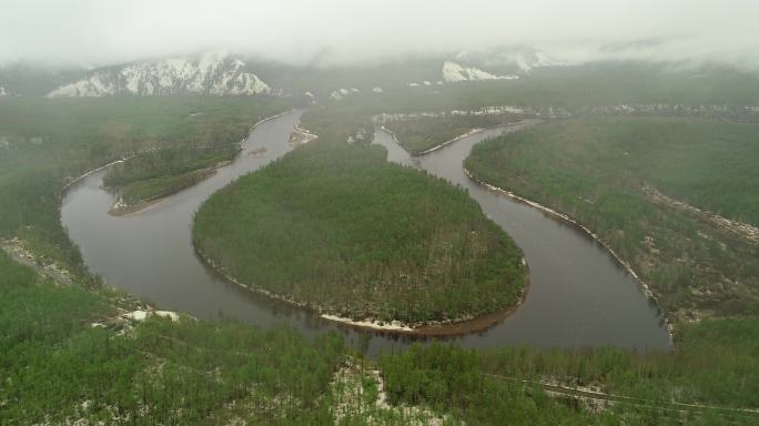 航拍大兴安岭激流河白鹿岛春雪