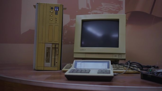 80年代台式电脑