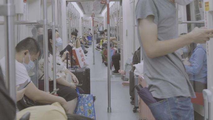 广州地铁动态车厢乘客 坐地铁 地铁戴口罩