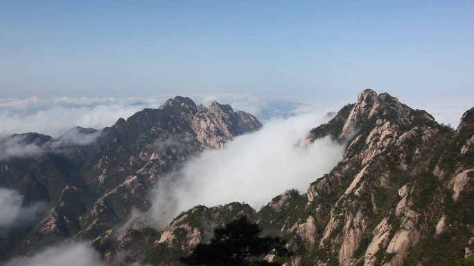 黄山美景山峰巅峰云海