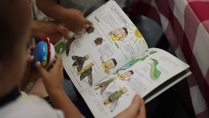小孩读书亲子阅读家长读绘本幼儿高清50帧