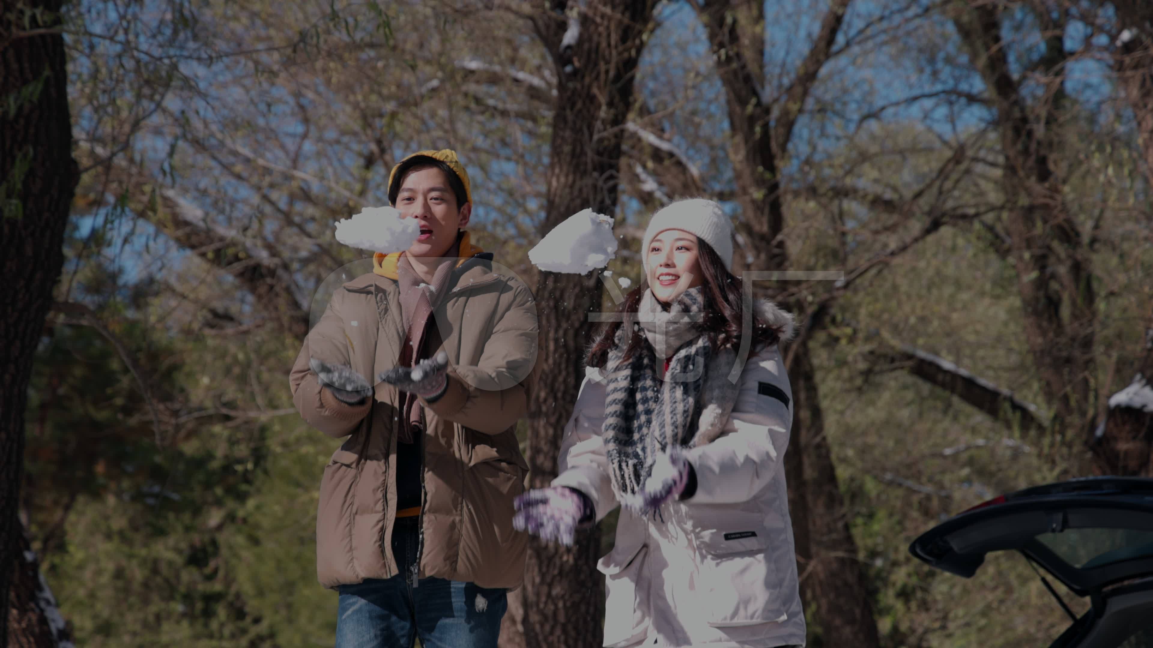 冬至节气雪地情侣背景素材图片-图行天下素材网