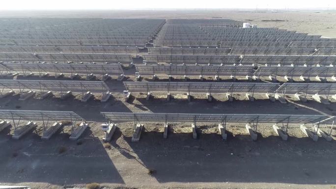 航拍新疆哈密：柳树泉40万亩光伏产业园
