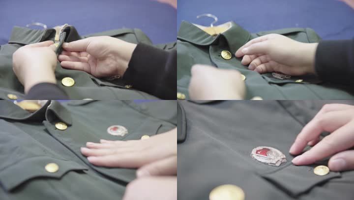 退伍军人整理军装 追忆军旅生涯