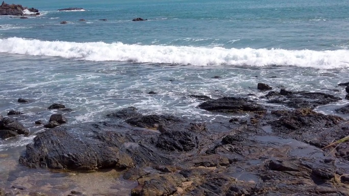 海浪海边礁石旅游海岸慢动作