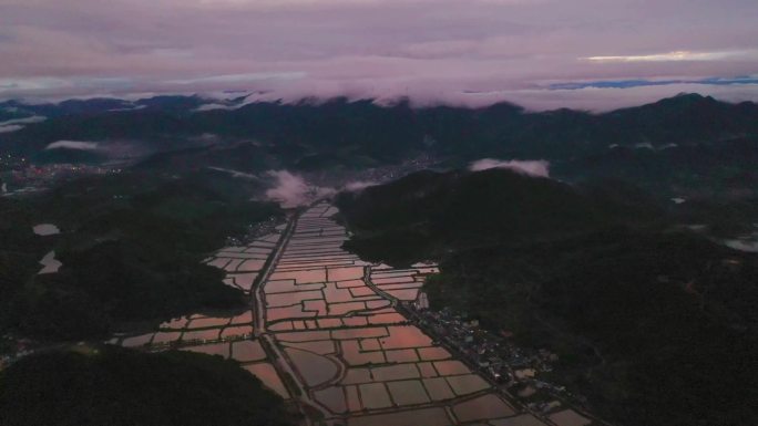 水田大山云海