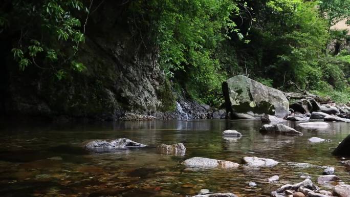 那山那水那人