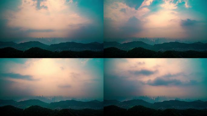 大雾天气下的重庆渝中区全景