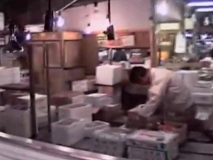 90年代凌晨繁忙的海鲜交易市场