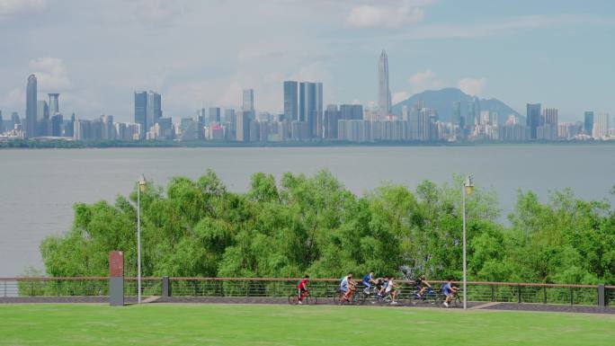 深圳湾日出剧场夏日滨海骑行观光