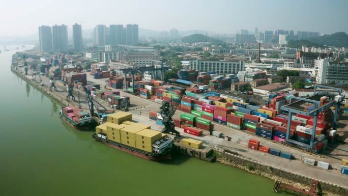 航拍城市 港口 码头 高沙港 实时 视频 /广东 江门市