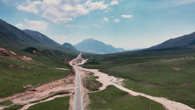 山坳公路