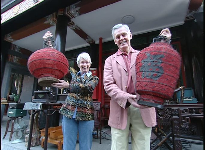 潘家园旧货市场外国人过年中国古董市场古董